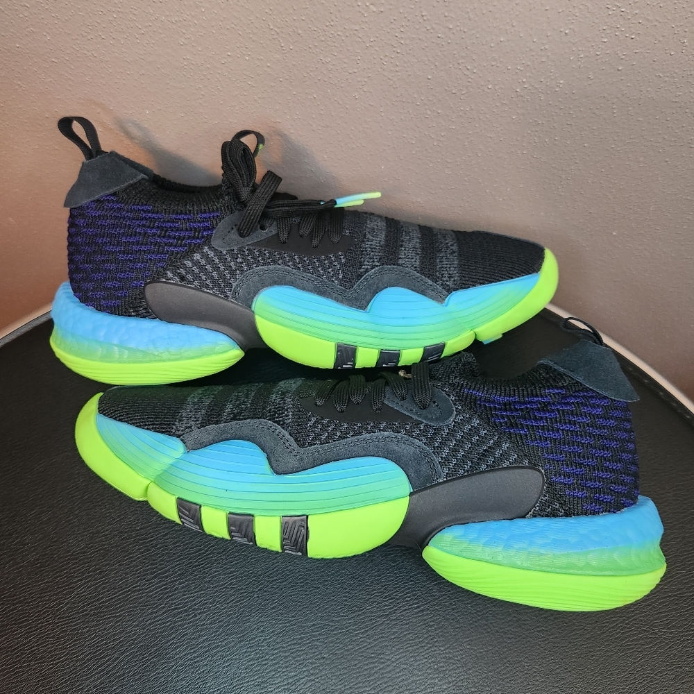 Adidas Trae Young 2 Trae-TLien Sz 8 New Womens sz 9.5 Basketball Black/Green/Blu
